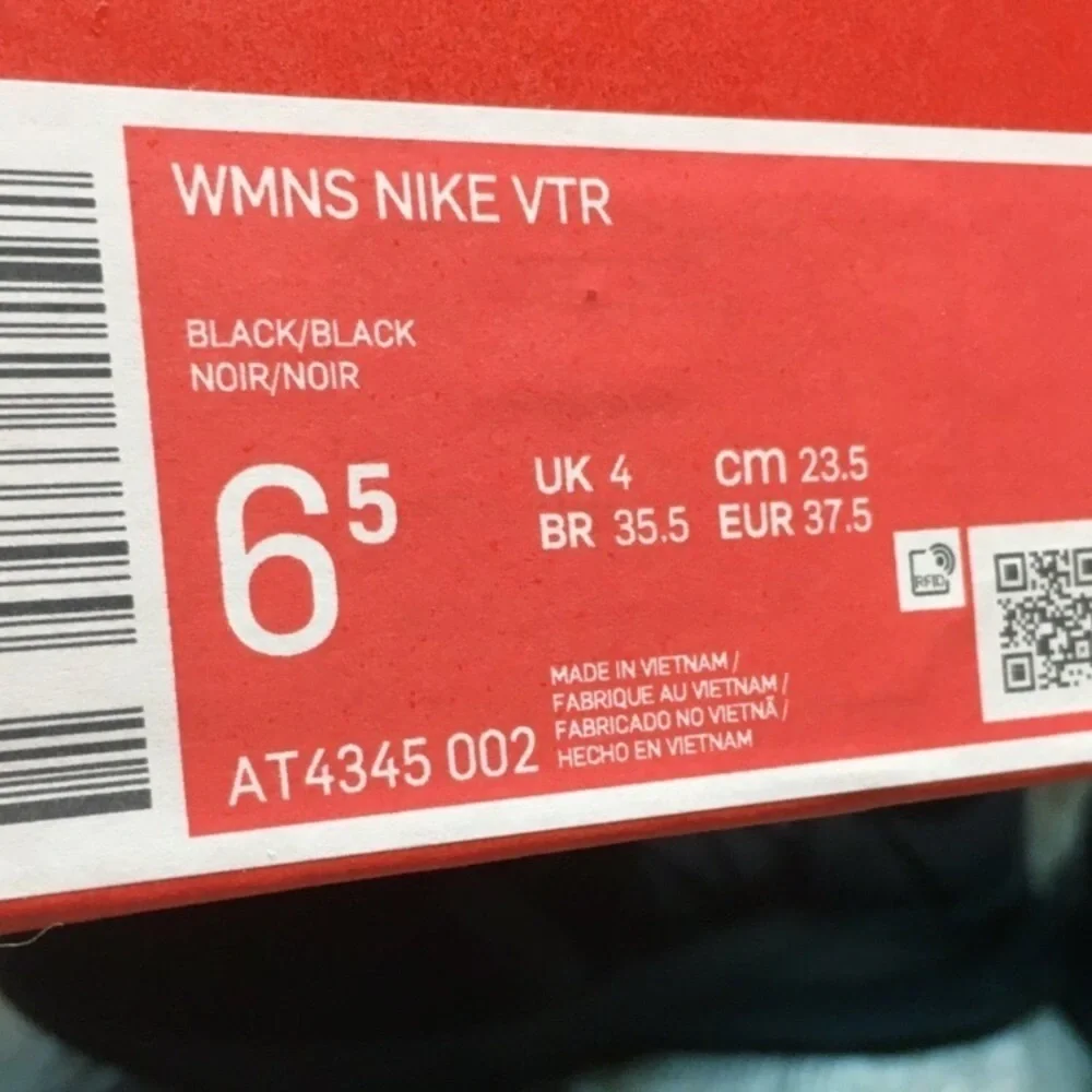 NIKE VTR Runner Sneaker Running Shoe Black SIZE 6.5 NEW